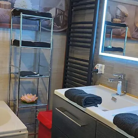 Peniche Morgane 2 D'hotes Panzió Cambrai